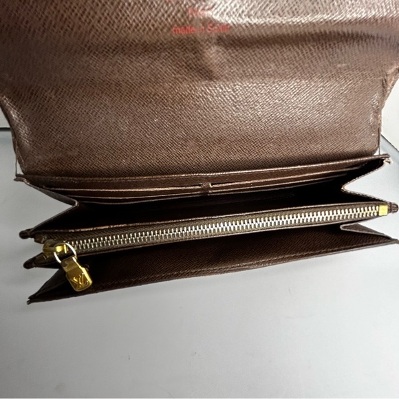 Louis Vuitton Damier Ebene Pattern Sarah Wallet - Picture 7 of 13